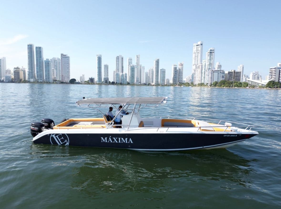38Ft Maxima Speedboat, 1