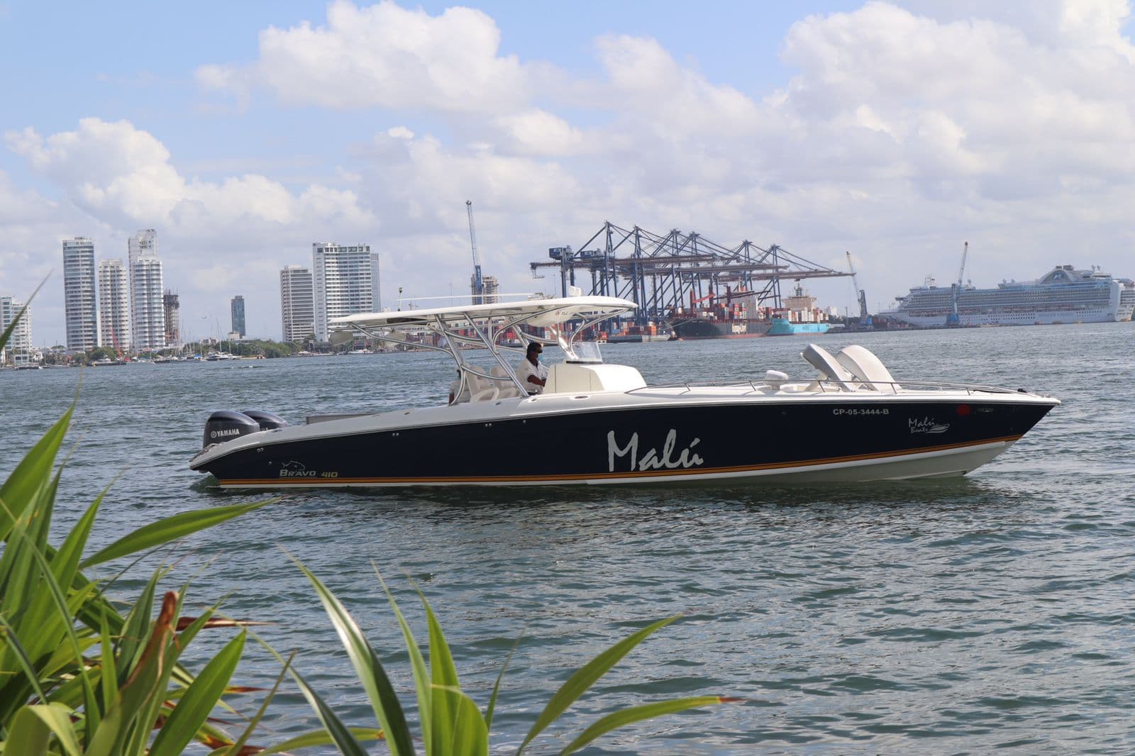 42Ft Malú Speedboat, 1