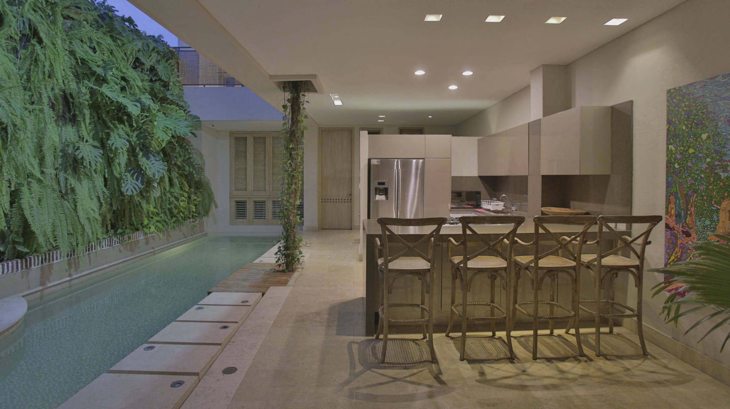 Charlee House, 1