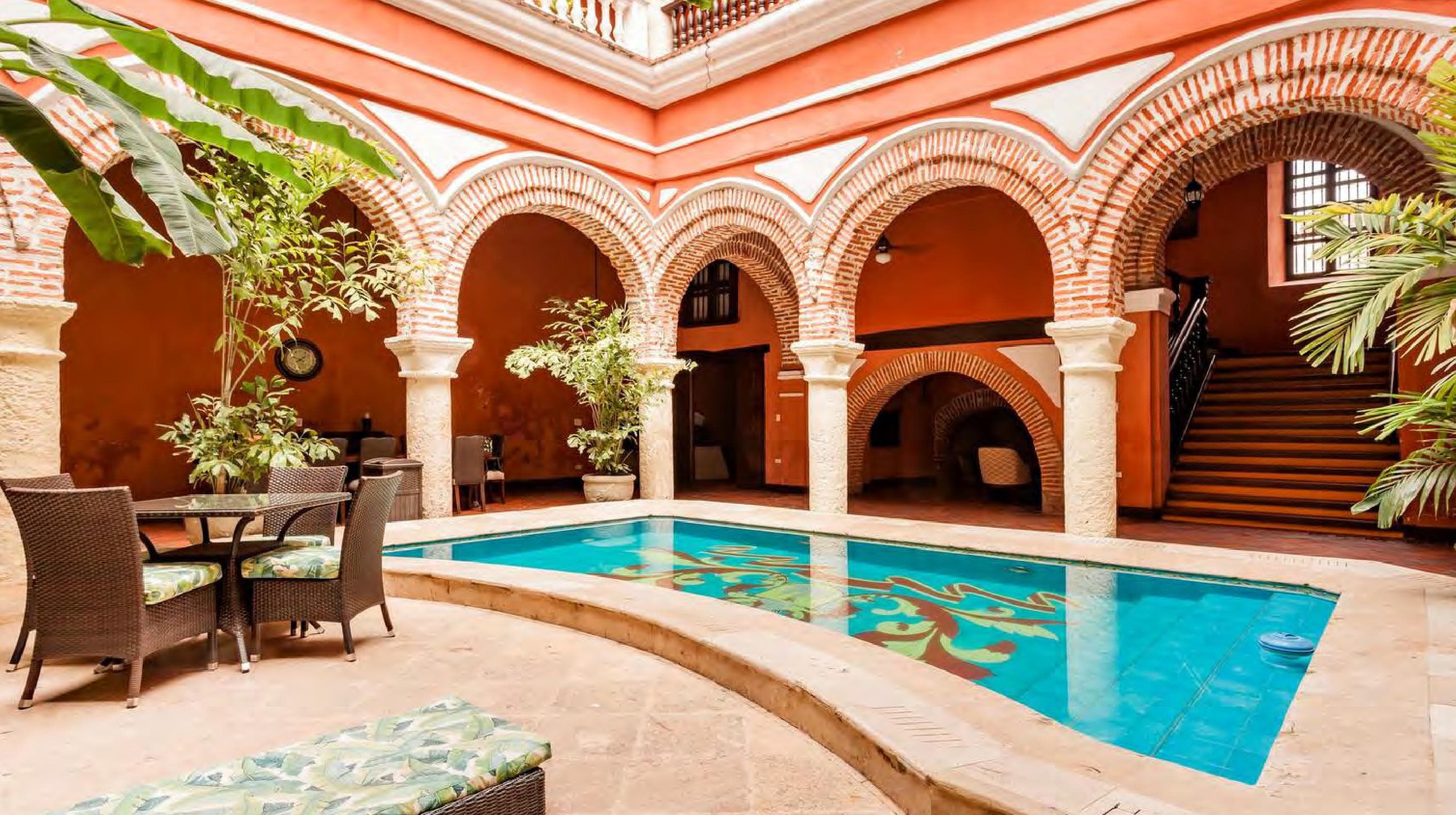 Estrella House, 1