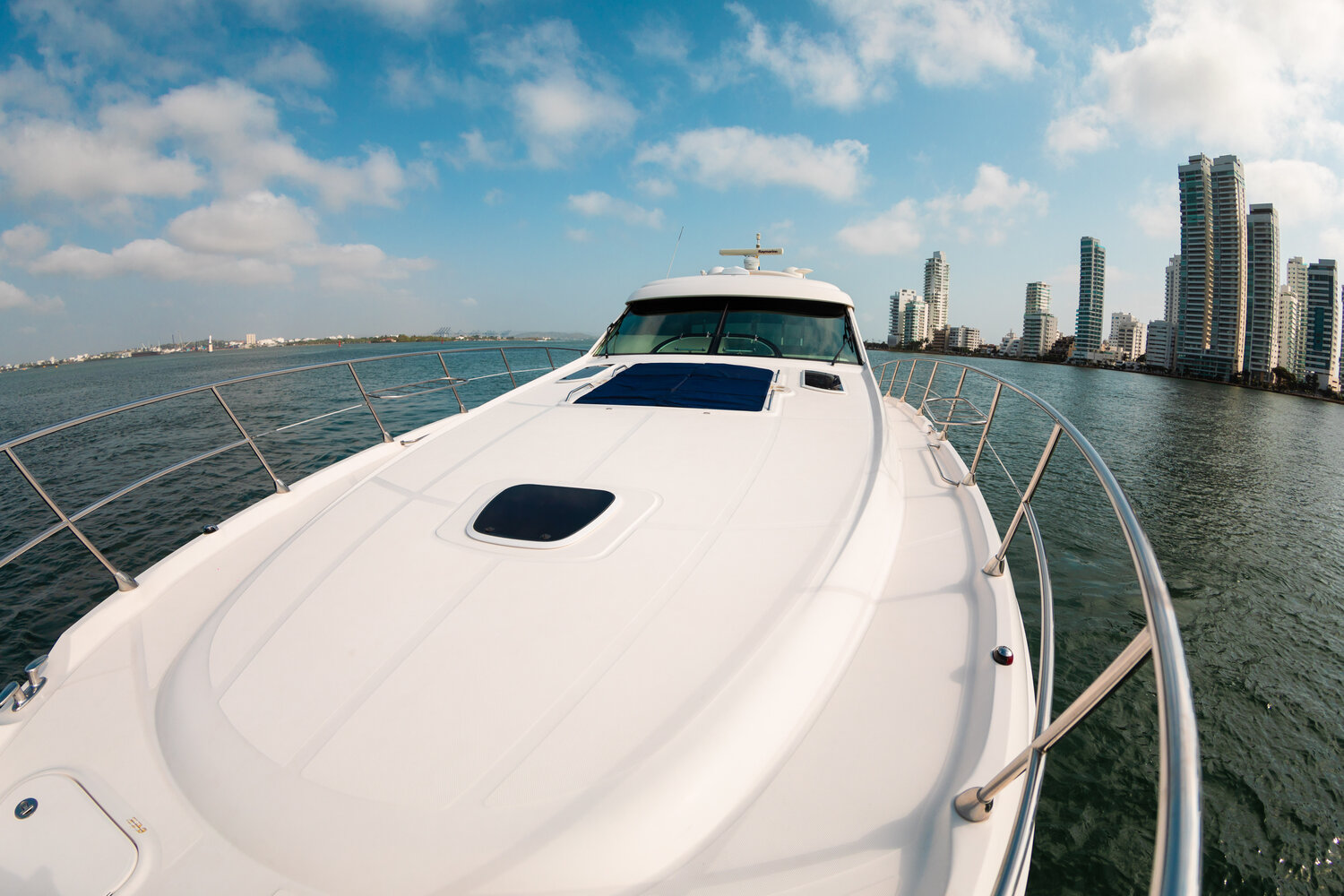 62Ft Sea Ray Sundancer Yacht preview 2